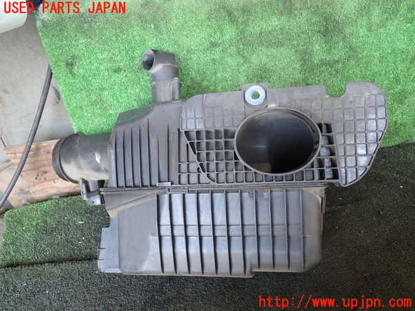 5UPJ-28132560]ポルシェ・ボクスター(98623)エアクリーナーボックス 中古_m0004.jpg