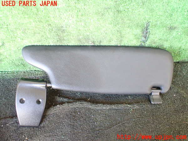 5UPJ-28137630]ポルシェ・ボクスター(98623)室内サンバイザー左側 中古_m0001.jpg