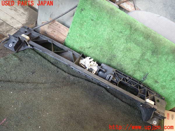 5UPJ-28141040]プジョー・5008(P87AH01)アッパーコアサポート 中古_m0001.jpg