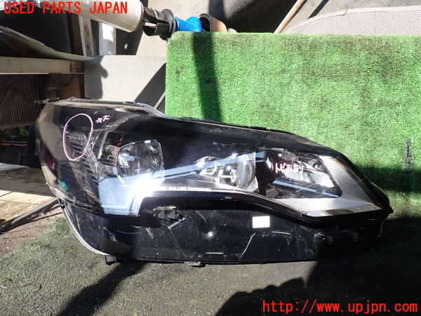 1UPJ-28141130]プジョー・5008(P87AH01)右ヘッドライト LED 中古_m0001.jpg