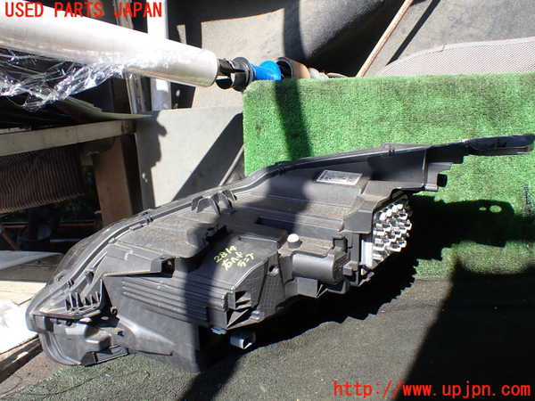 1UPJ-28141130]プジョー・5008(P87AH01)右ヘッドライト LED 中古_m0003.jpg