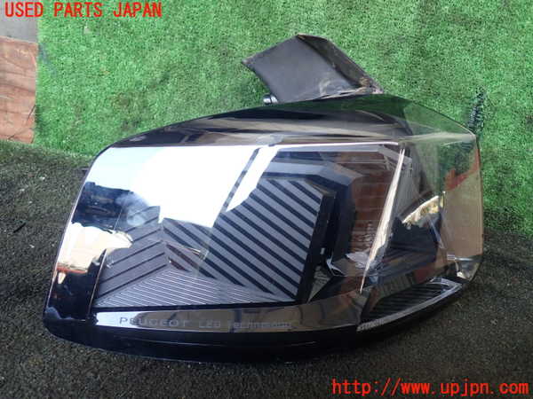 1UPJ-28141536]プジョー・5008(P87AH01)左テールランプ 9836231680 中古_m0002.jpg