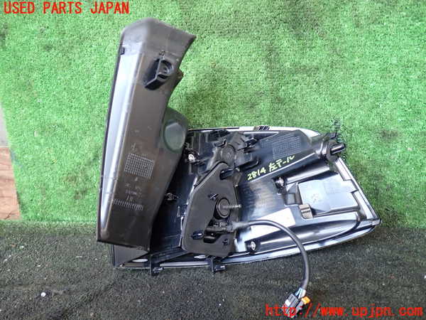 1UPJ-28141536]プジョー・5008(P87AH01)左テールランプ 9836231680 中古_m0003.jpg