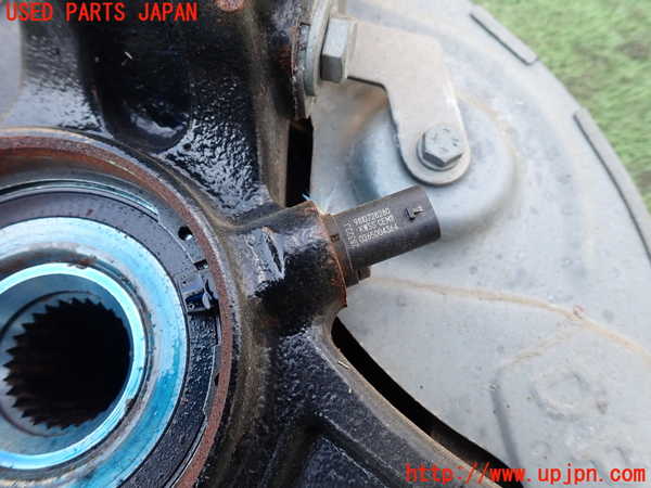 1UPJ-28144290]プジョー・5008(P87AH01)右フロントナックルハブ 中古_m0004.jpg