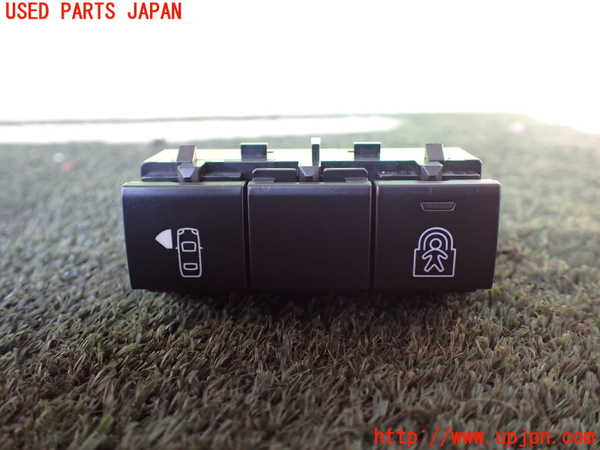 1UPJ-28146310]プジョー・5008(P87AH01)スイッチ5 サイドビュー 中古_m0001.jpg
