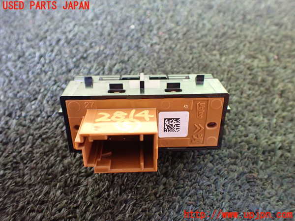 1UPJ-28146310]プジョー・5008(P87AH01)スイッチ5 サイドビュー 中古_m0002.jpg