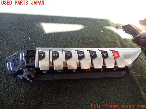 1UPJ-28146290]プジョー・5008(P87AH01)ハザードスイッチ 中古_m0001.jpg