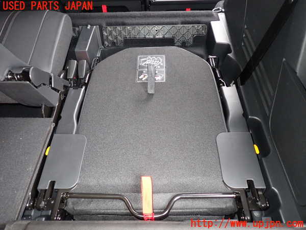 1UPJ-28147235]プジョー・5008(P87AH01)右3列目シート 中古_m0004.jpg