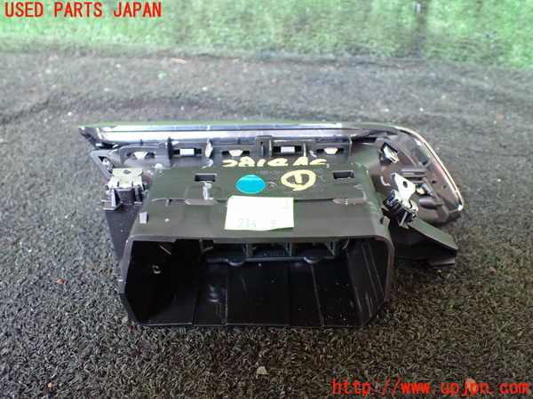 1UPJ-28147526]プジョー・5008(P87AH01)エアコン吹き出し口1 右 中古_m0002.jpg