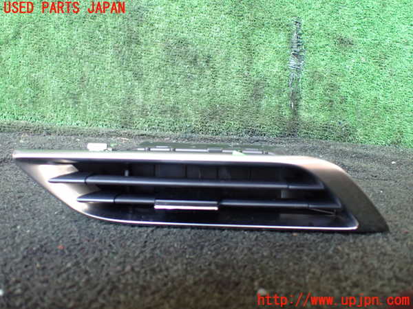 5UPJ-28147527]プジョー・5008(P87AH01)エアコン吹き出し口2 左 中古_m0001.jpg