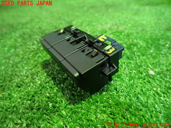 1UPJ-28156308]シトロエン・C3 エアクロス(A8HN05)スイッチ3 車線逸脱警報 中古_m0002.jpg