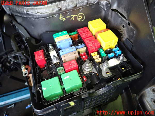 1UPJ-28156742]シトロエン・C3 エアクロス(A8HN05)ヒューズボックス2 中古_m0002.jpg