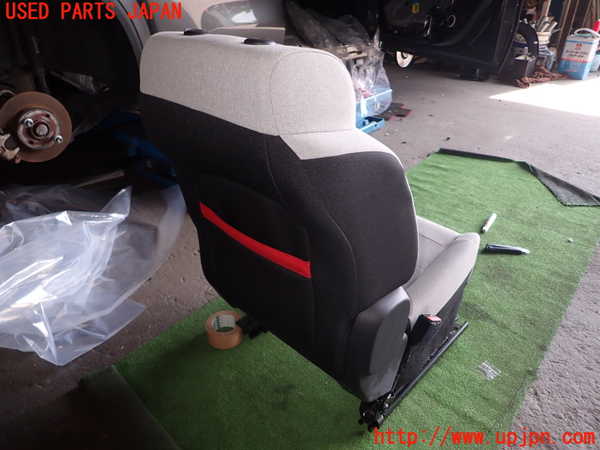 1UPJ-28157065]シトロエン・C3 エアクロス(A8HN05)助手席シート 中古_m0004.jpg