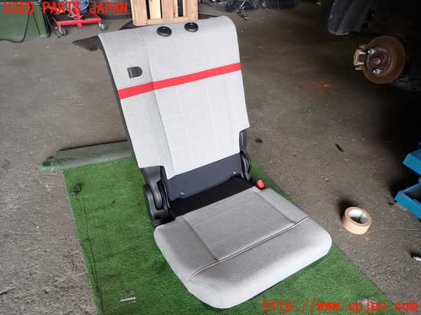 1UPJ-28157405]シトロエン・C3 エアクロス(A8HN05)右リアシート 中古_m0001.jpg