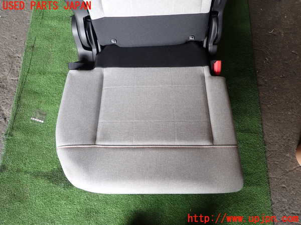 1UPJ-28157405]シトロエン・C3 エアクロス(A8HN05)右リアシート 中古_m0003.jpg