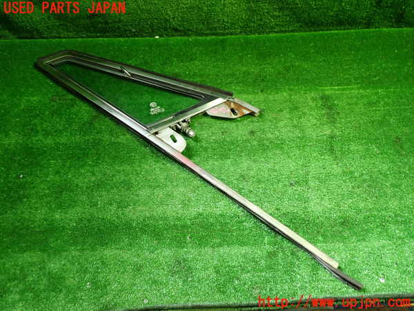 1UPJ-28171200]アルファロメオ・スパイダー(115)右フロント三角窓ガラス 中古 sicursiv M24 43R-000982_m0004.jpg