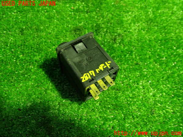 1UPJ-28176290]アルファロメオ・スパイダー(115)ハザードスイッチ 中古_m0003.jpg