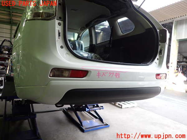 2UPJ-28201610]アウトランダーPHEV(GG2W)リアバンパー 中古_m0001.jpg