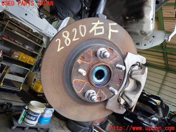 2UPJ-28204290]アウトランダーPHEV(GG2W)右フロントナックルハブ 中古_m0001.jpg