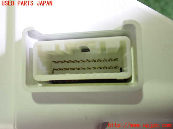 2UPJ-28206170]アウトランダーPHEV(GG2W)スピードメーター 中古_m0004.jpg