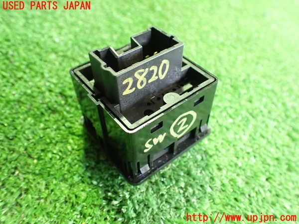 2UPJ-28206307]アウトランダーPHEV(GG2W)スイッチ2 (シートヒーター) 中古_m0002.jpg
