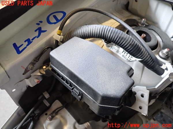 2UPJ-28206741]アウトランダーPHEV(GG2W)ヒューズボックス1 中古_m0001.jpg