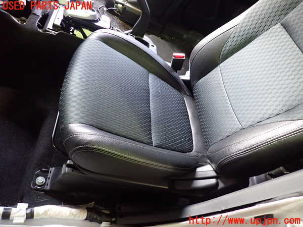 2UPJ-28207065]アウトランダーPHEV(GG2W)助手席シート 中古_m0002.jpg