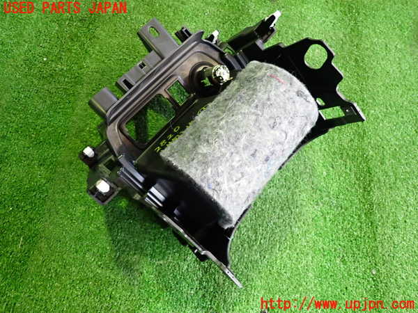 2UPJ-28207841]アウトランダーPHEV(GG2W)小物入れ1 中古_m0002.jpg