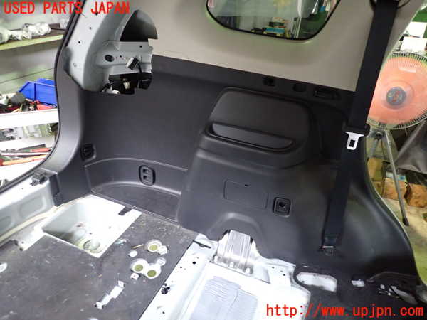 2UPJ-28207680]アウトランダーPHEV(GG2W)左リアピラートリム 中古_m0002.jpg