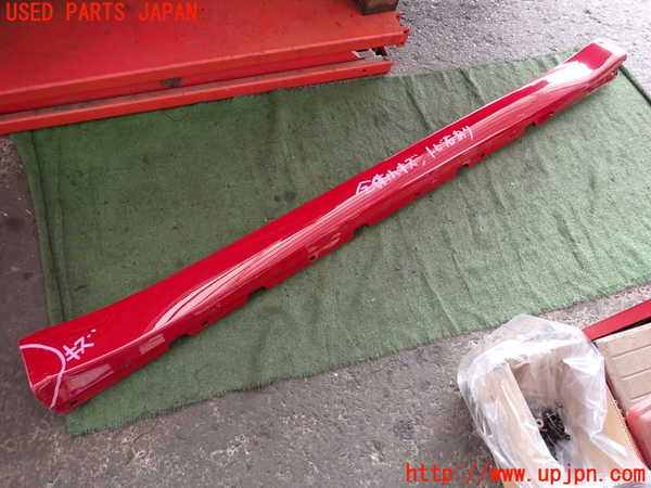 2UPJ-28211390]アルファロメオ・ジュリア(95220)右サイドステップ 中古_m0001.jpg