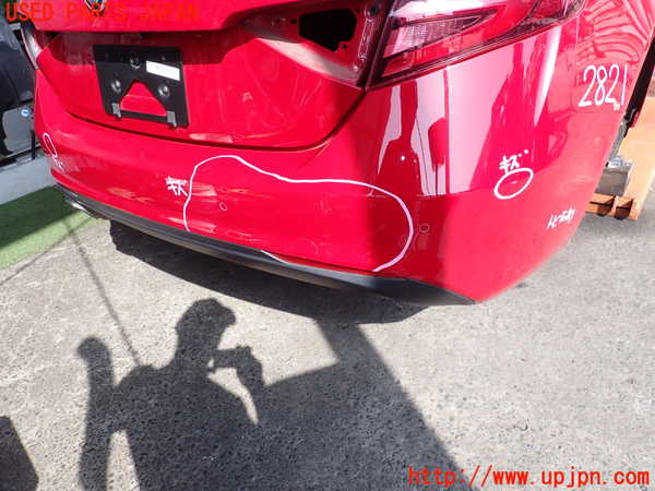 2UPJ-28211610]アルファロメオ・ジュリア(95220)リアバンパー 中古_m0001.jpg