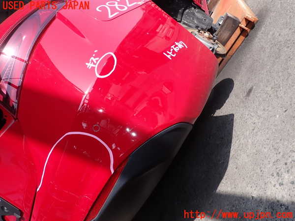 2UPJ-28211610]アルファロメオ・ジュリア(95220)リアバンパー 中古_m0002.jpg