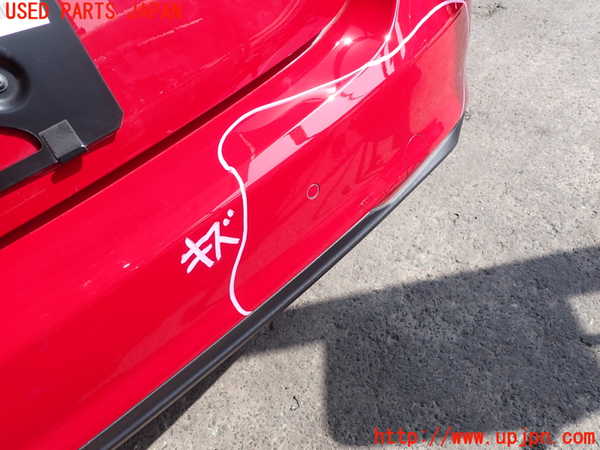 2UPJ-28211610]アルファロメオ・ジュリア(95220)リアバンパー 中古_m0004.jpg