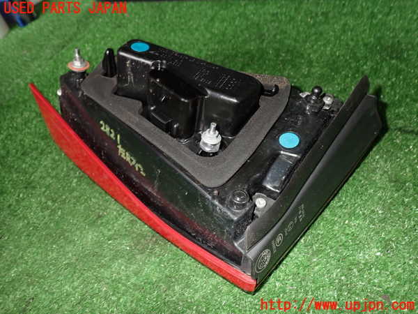 2UPJ-28211552]アルファロメオ・ジュリア(95220)左リアフィニッシャー 中古_m0002.jpg