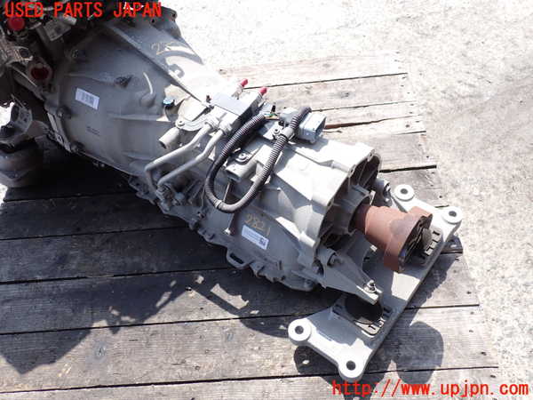 2UPJ-28213010]アルファロメオ・ジュリア(95220)ミッション AT 55273835 中古_m0001.jpg
