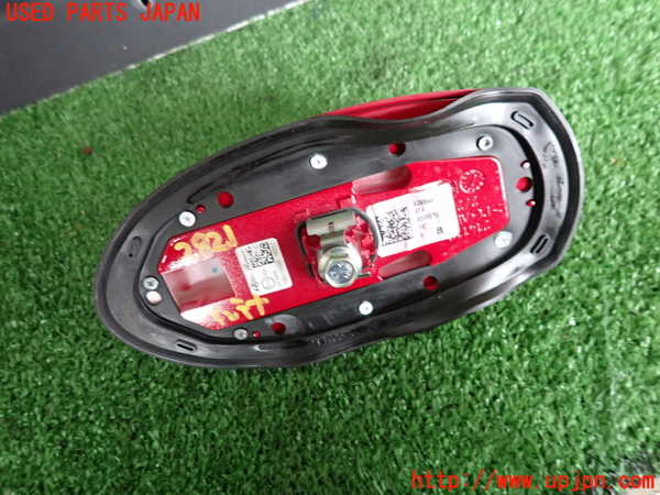 2UPJ-28216550]アルファロメオ・ジュリア(95220)アンテナ 中古_m0003.jpg