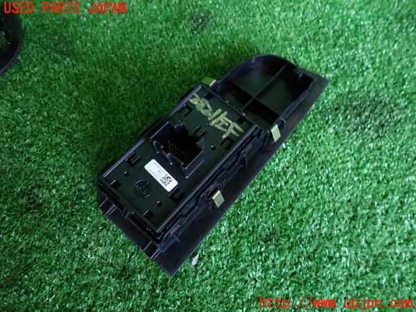 2UPJ-28216245]アルファロメオ・ジュリア(95220)左前パワーウィンドウスイッチ 中古_m0002.jpg