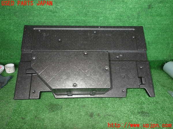 2UPJ-28217772]アルファロメオ・ジュリア(95220)ラゲッジトレイ2 中古_m0002.jpg