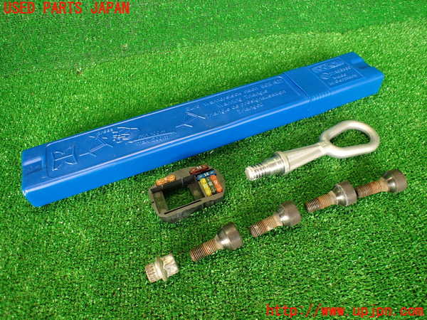 2UPJ-28237805]BMW 650i カブリオレ(EK48)車載工具 中古 E64_m0001.jpg