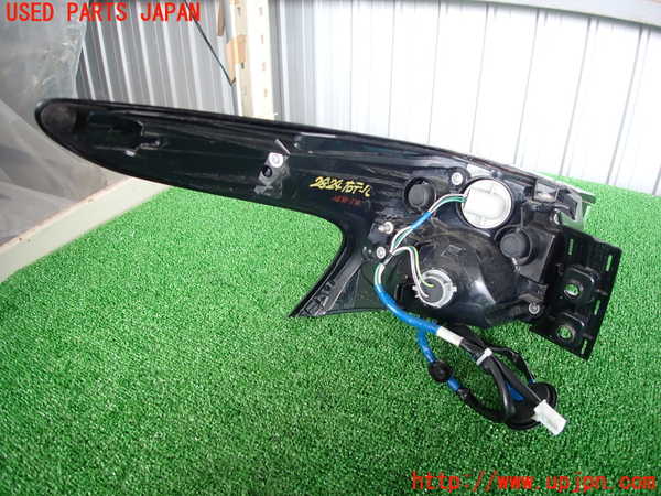 2UPJ-28241530]レクサス・NX200t(AGZ10)右テールランプ 中古_m0002.jpg