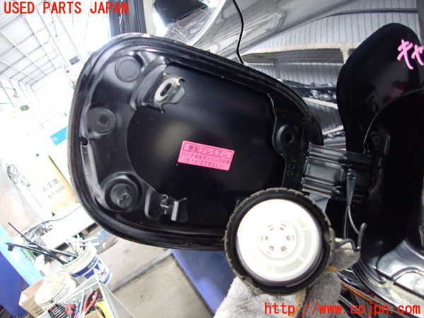 2UPJ-28241690]レクサス・NX200t(AGZ10)フューエルリッド 中古_m0002.jpg