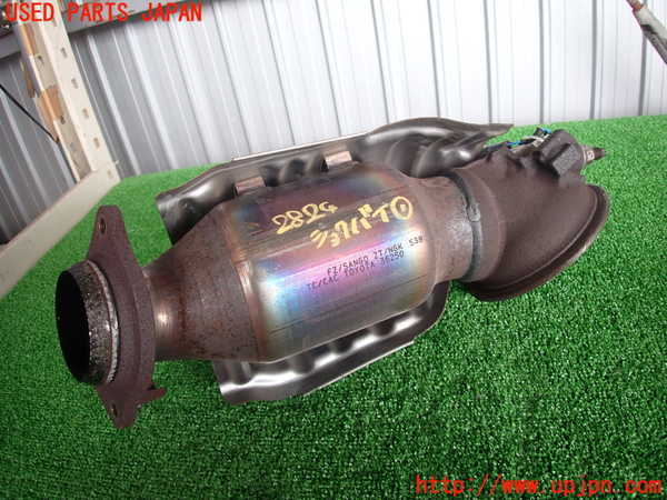 2UPJ-28242661]レクサス・NX200t(AGZ10)触媒1 中古_m0002.jpg