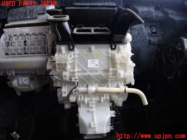 2UPJ-28246081]レクサス・NX200t(AGZ10)エバポレーター1 中古_m0001.jpg
