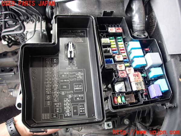 2UPJ-28246742]レクサス・NX200t(AGZ10)ヒューズボックス2 中古_m0002.jpg