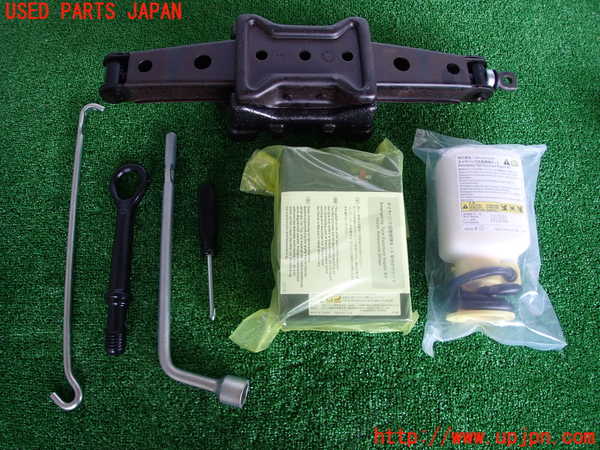 2UPJ-28247805]レクサス・NX200t(AGZ10)車載工具 中古_m0001.jpg