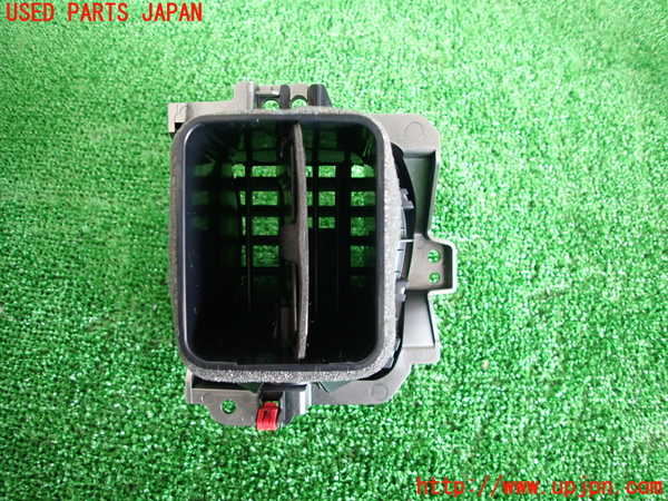 2UPJ-28247527]レクサス・NX200t(AGZ10)エアコン吹き出し口2 (右) 中古_m0002.jpg