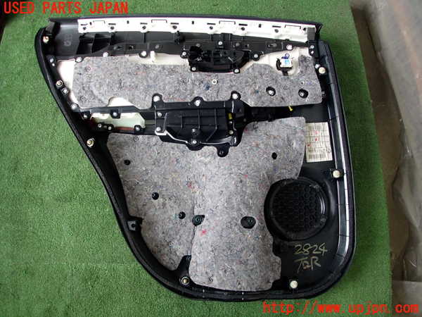 2UPJ-28241294]レクサス・NX200t(AGZ10)右後ドア内張り 中古_m0004.jpg