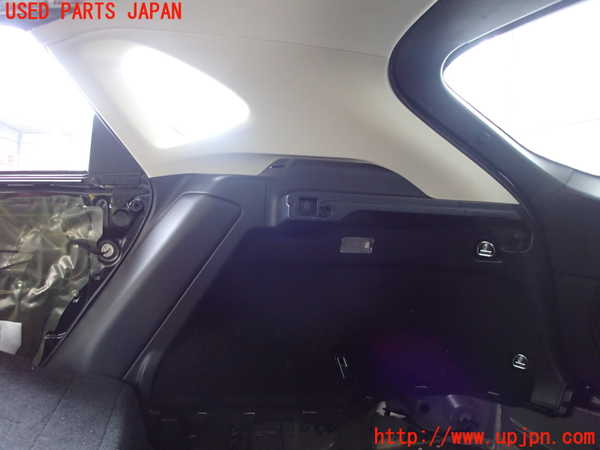 2UPJ-28247675]レクサス・NX200t(AGZ10)右リアピラートリム 中古_m0001.jpg