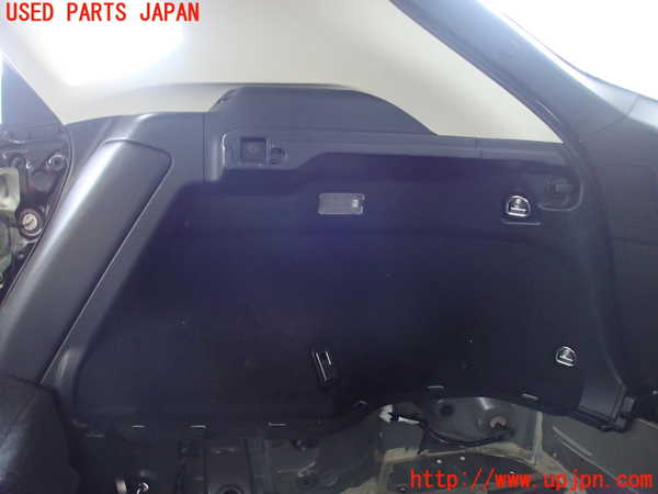 2UPJ-28247675]レクサス・NX200t(AGZ10)右リアピラートリム 中古_m0003.jpg