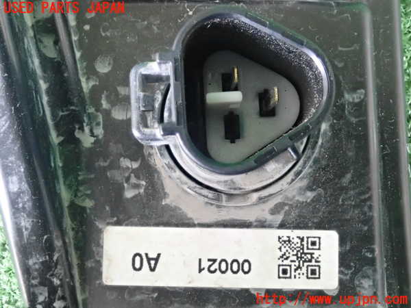 2UPJ-28251152]エスクード(YEH1S)左コーナーランプ 中古_m0004.jpg